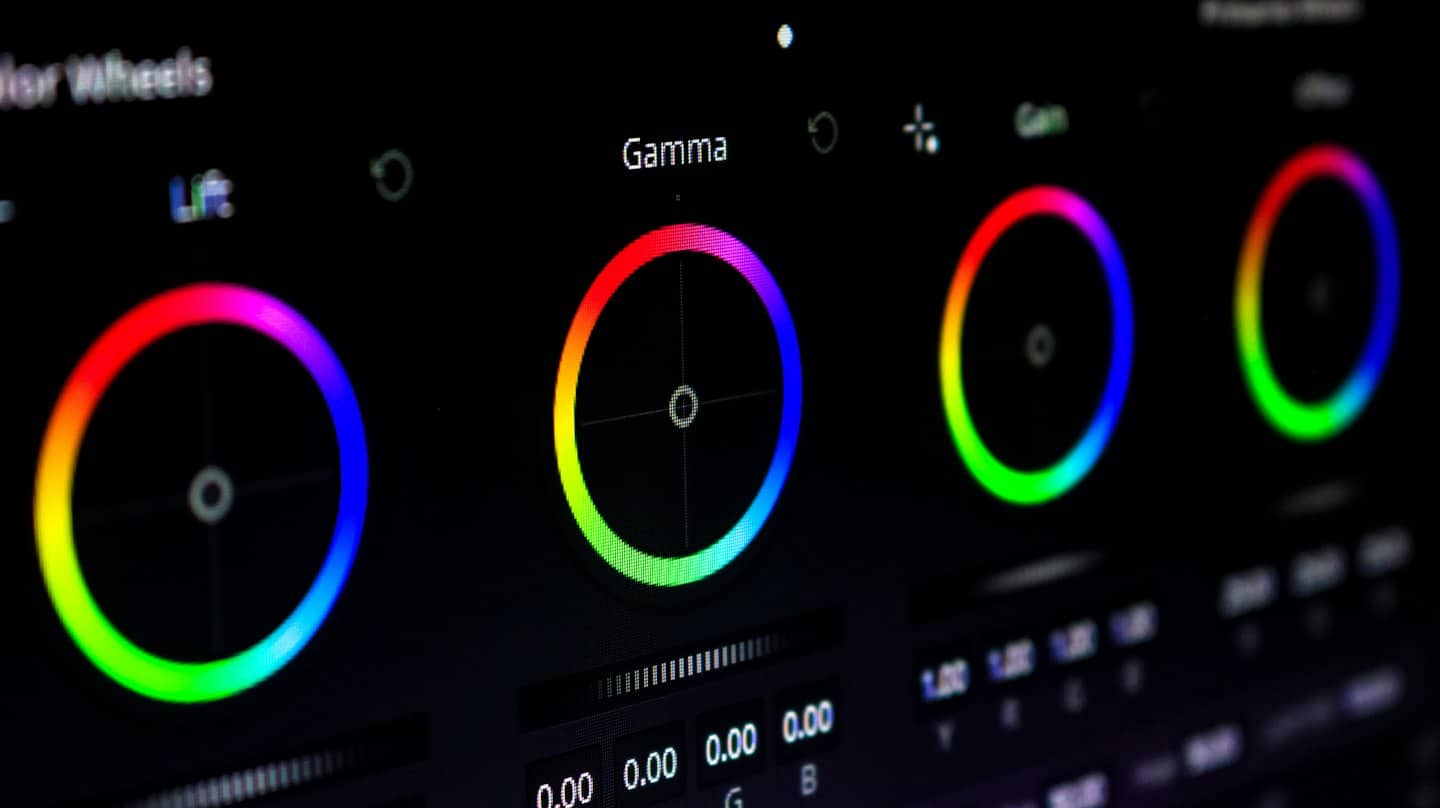 Interfaccia di un software di color grading su uno schermo di computer.